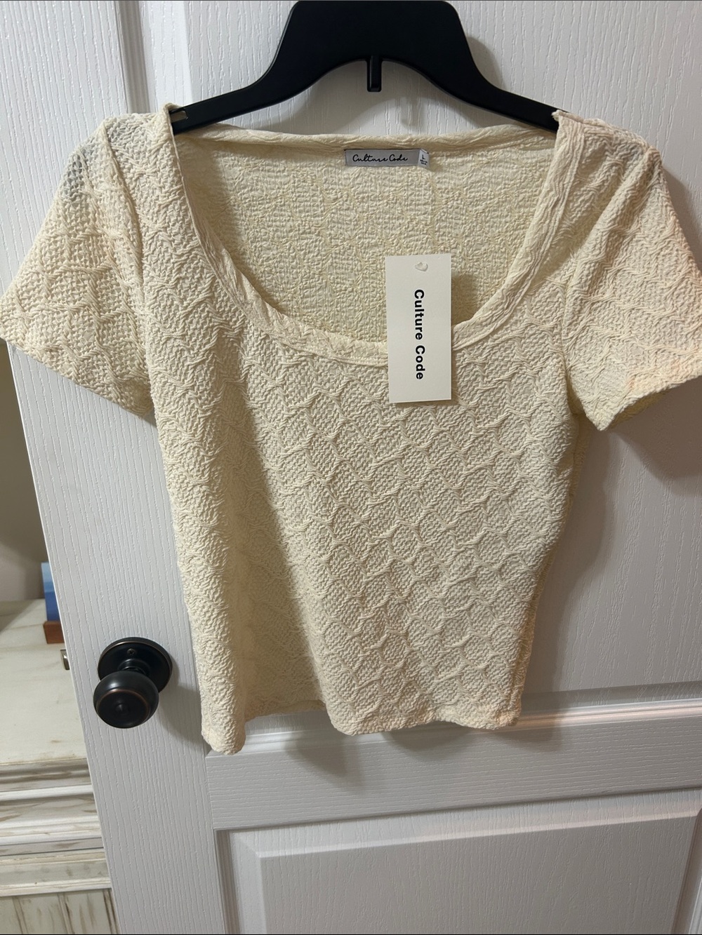 Cream Textured Scoop Neck Short Sleeve Top NWT